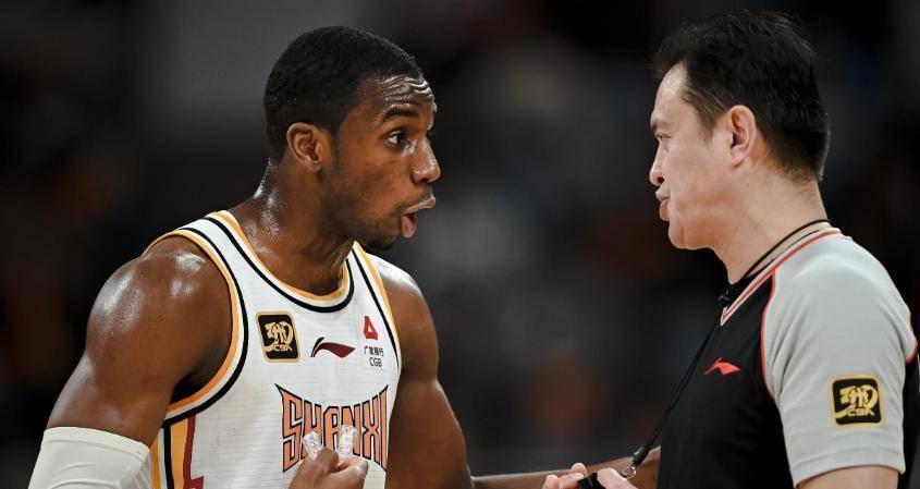 老鹰进攻依赖外线(老鹰会主动攻击人类吗)