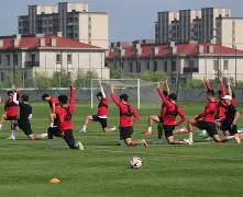 aiyouxi_包含长春亚泰战胜青岛海牛，中超保级形势升级的词条